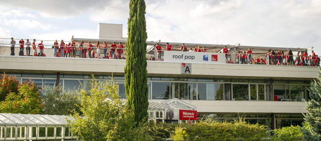 Trường kinh doanh Emlyon luôn tạo điều kiện tốt nhất nhằm giúp sinh viên đạt kết quả cao trong học tập và rèn luyện