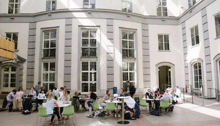 Staatliche Hochschule für Musik und Darstellende Kunst Stuttgart